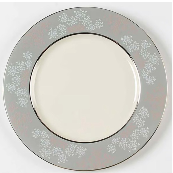 Set of 3 Castleton Lace China Plates - Picture 2 of 9